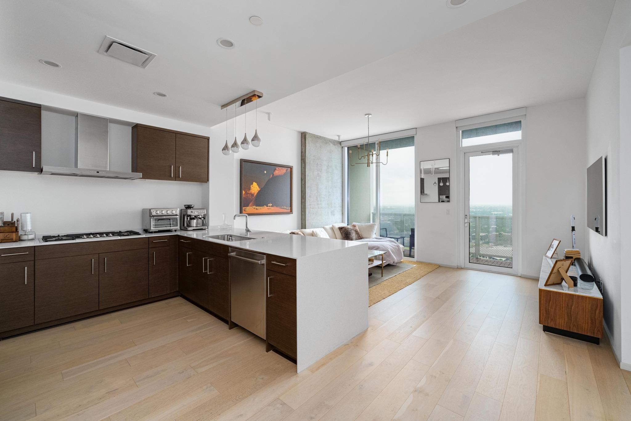 301 West Ave # 3806
