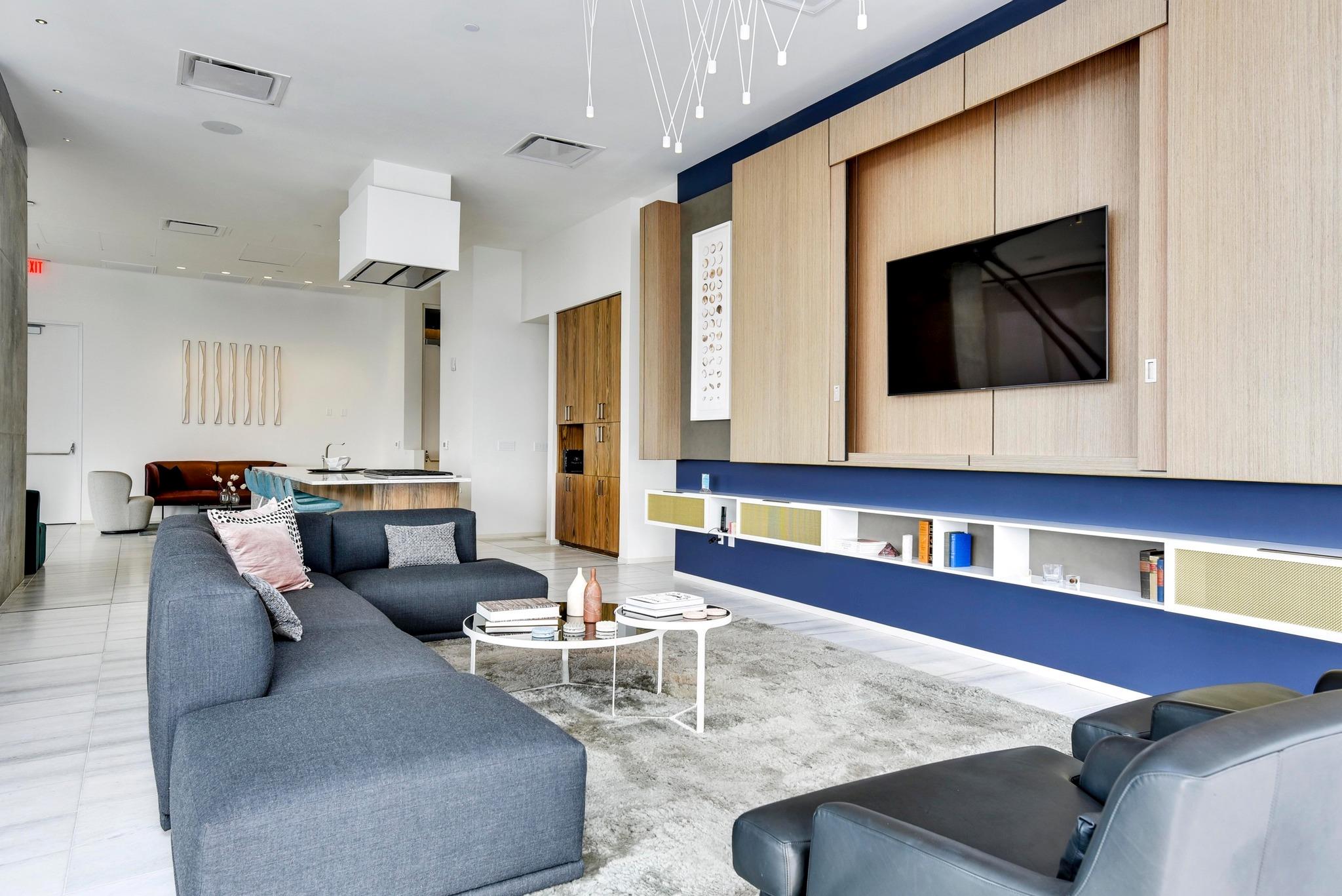 301 West Ave # 3806