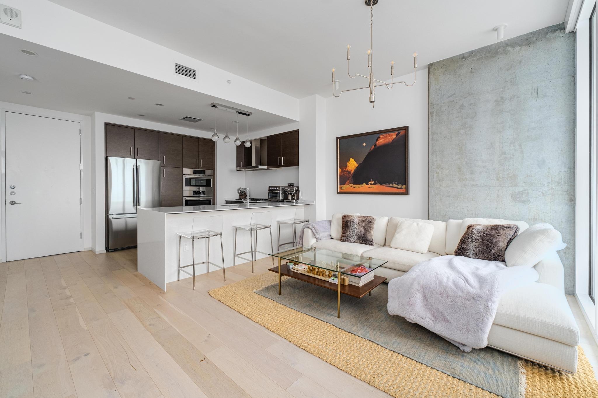 301 West Ave # 3806
