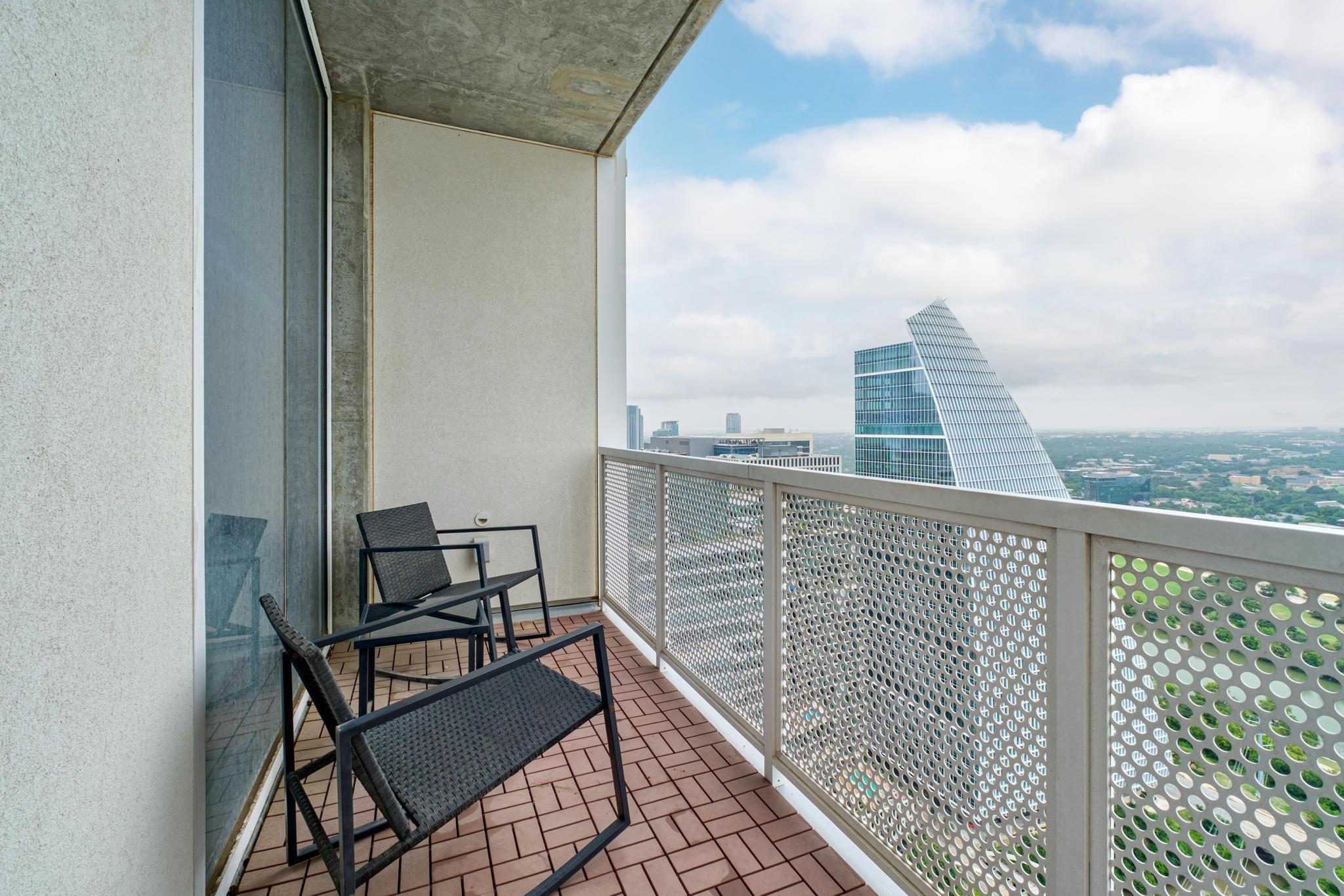 301 West Ave # 3806