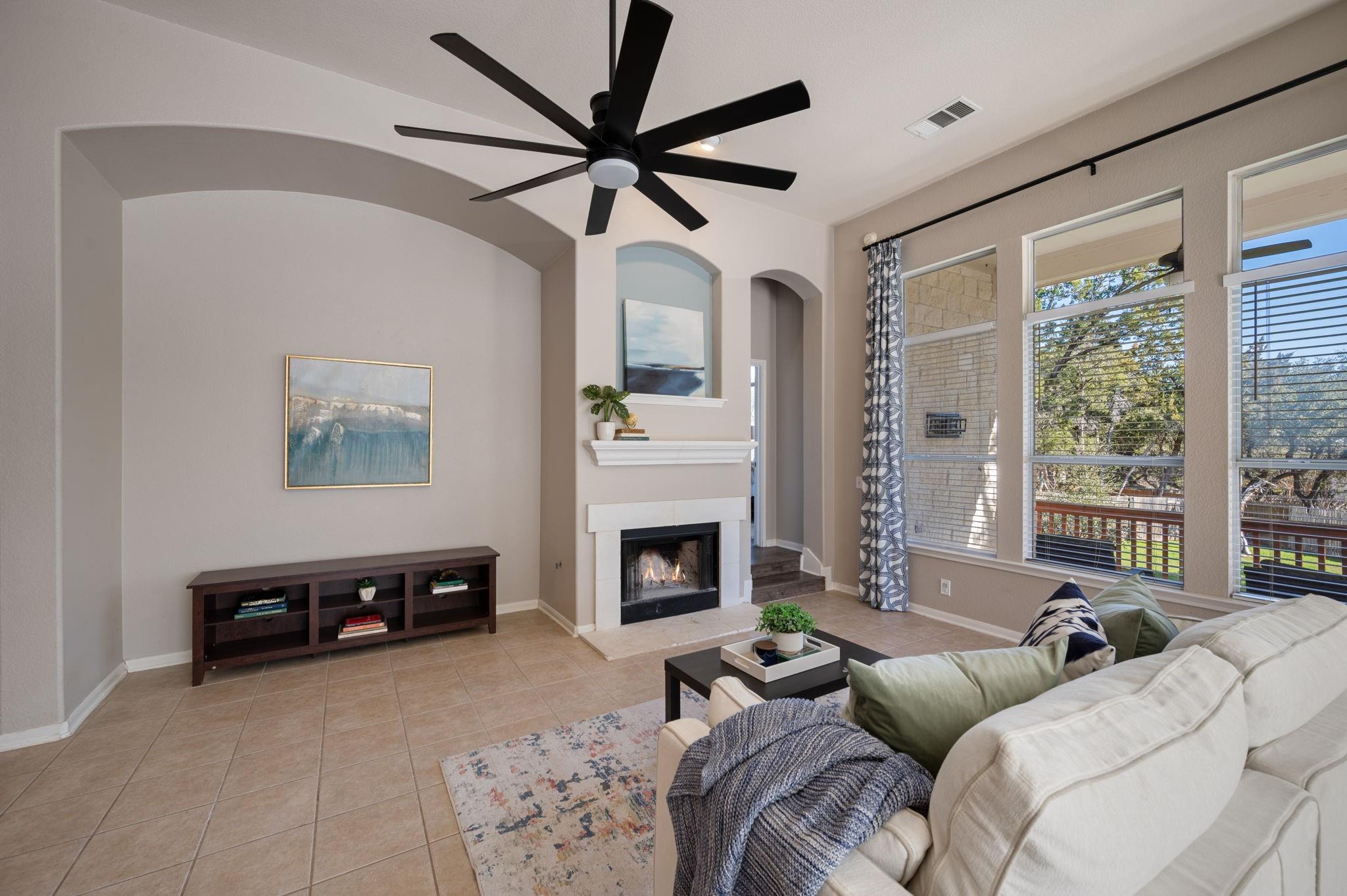 341 Lexington DR