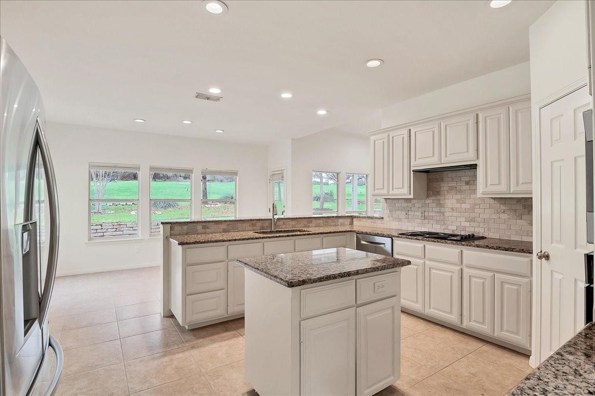 136 Clubhouse DR