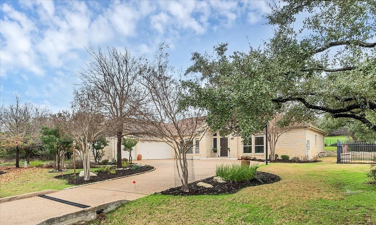 136 Clubhouse DR