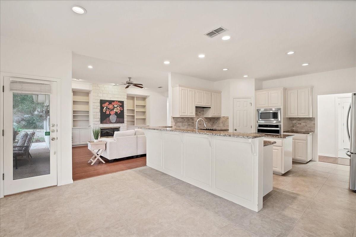 136 Clubhouse DR