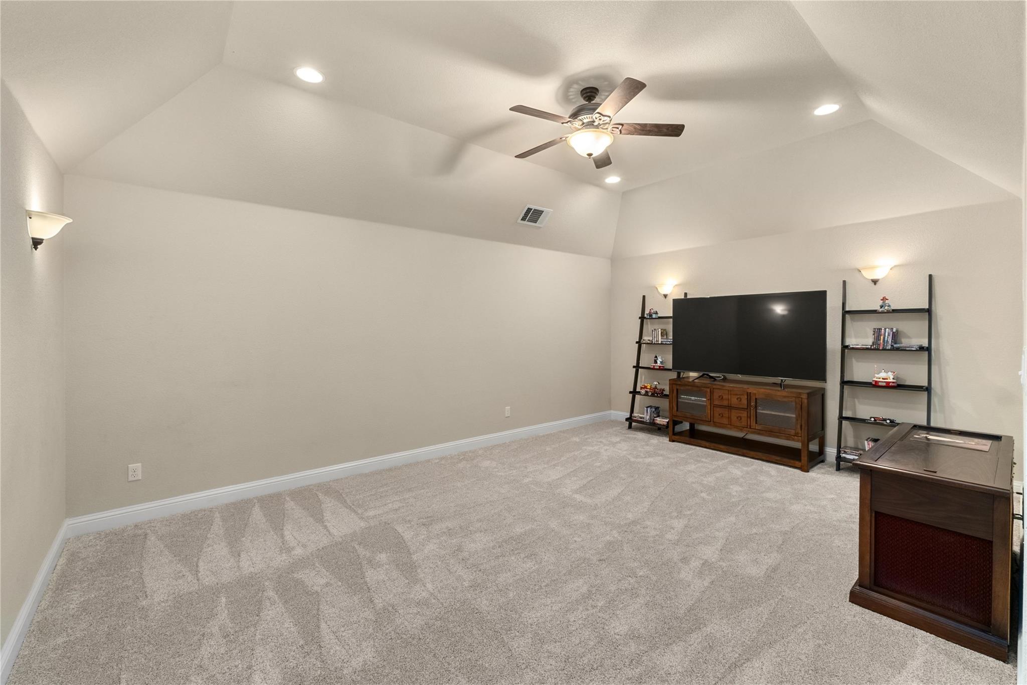 9400 STRATUS DR