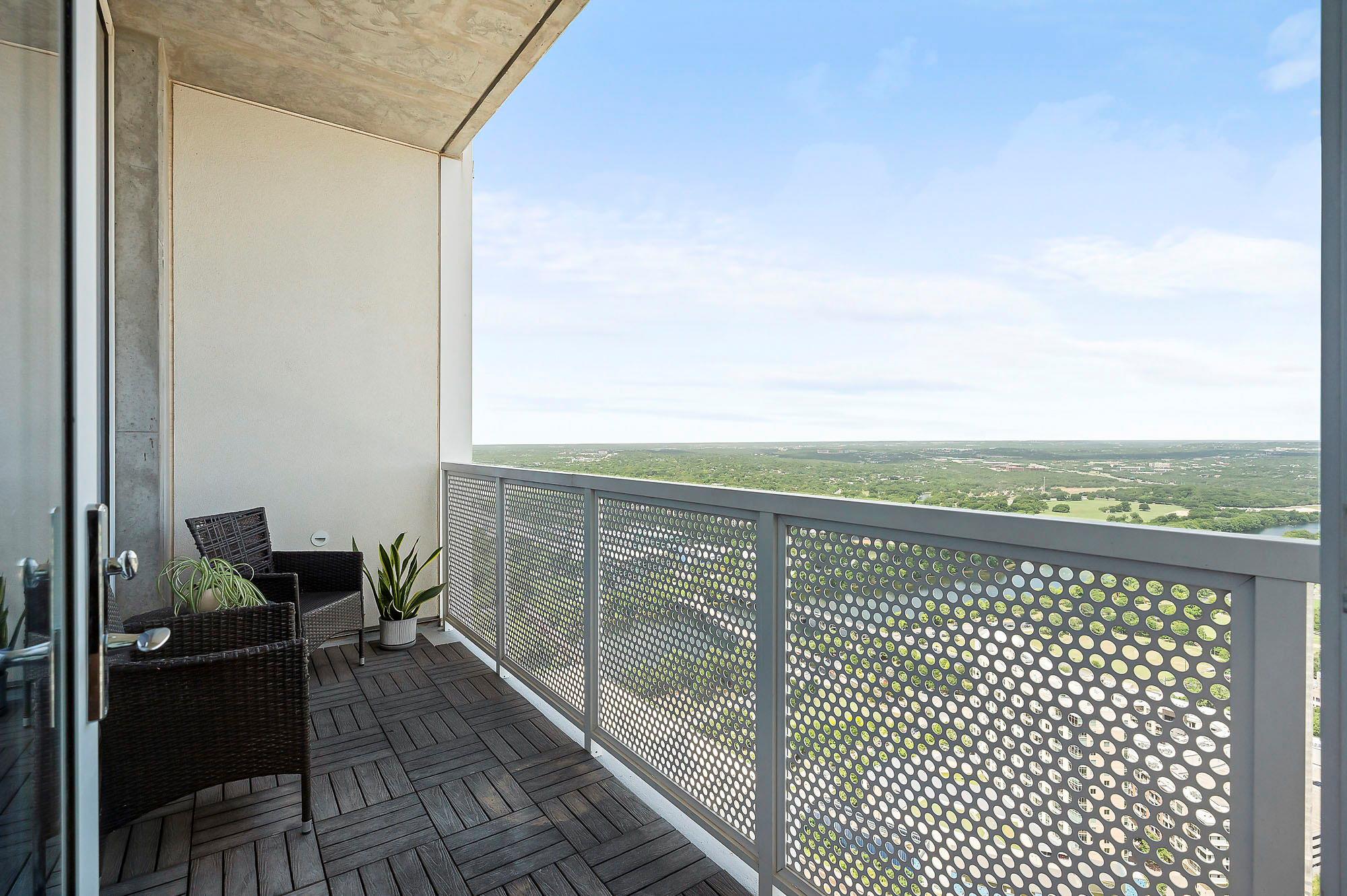 301 West Ave # 4401