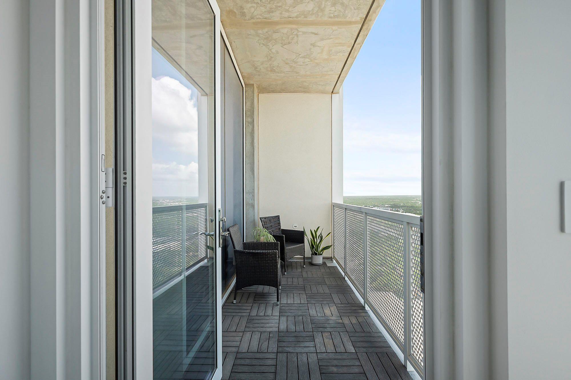 301 West Ave # 4401