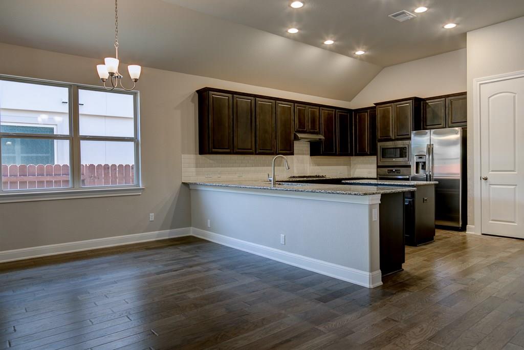 2748 Enza CT
