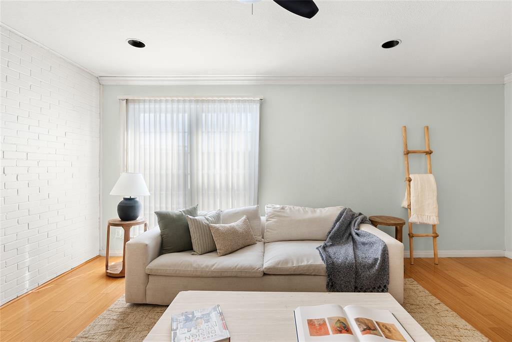 900 S Lamar BLVD # 307