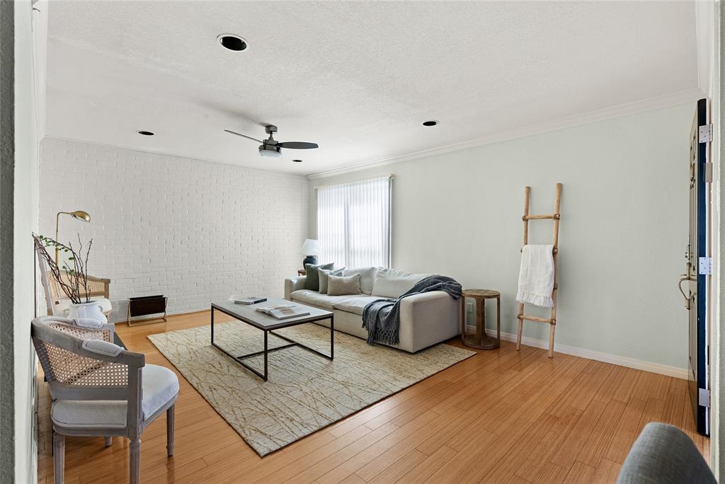 900 S Lamar BLVD # 307