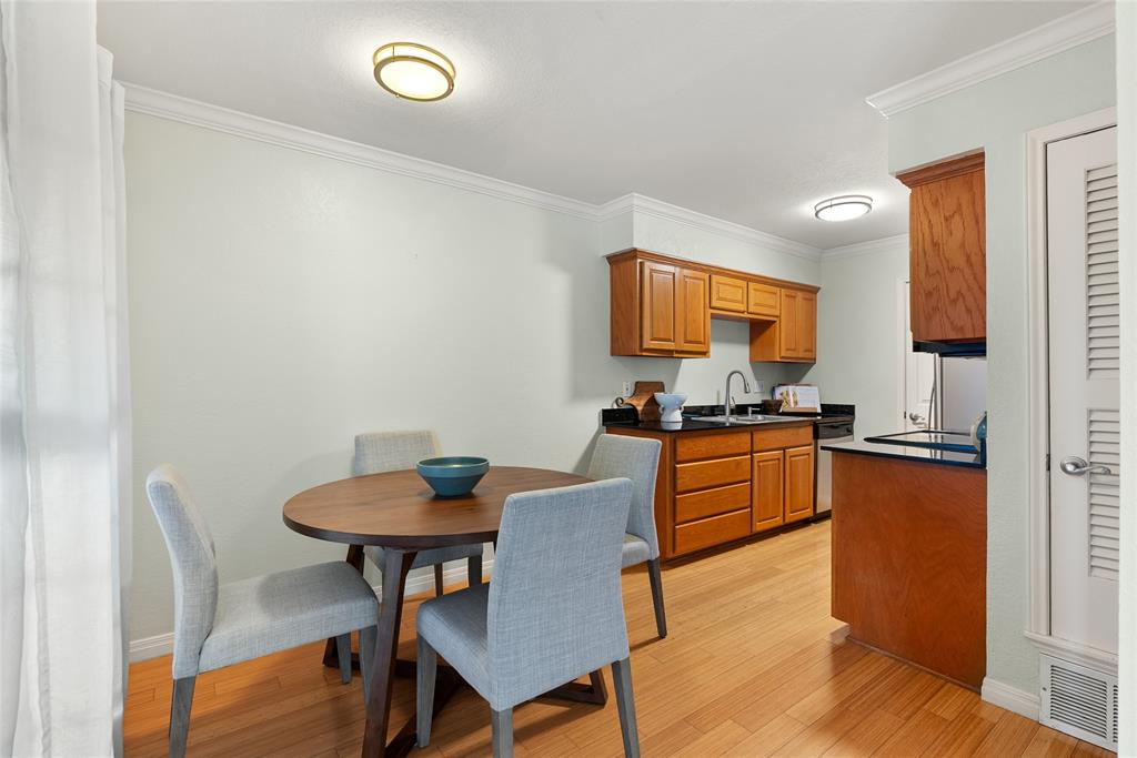 900 S Lamar BLVD # 307