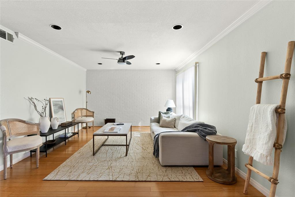 900 S Lamar BLVD # 307