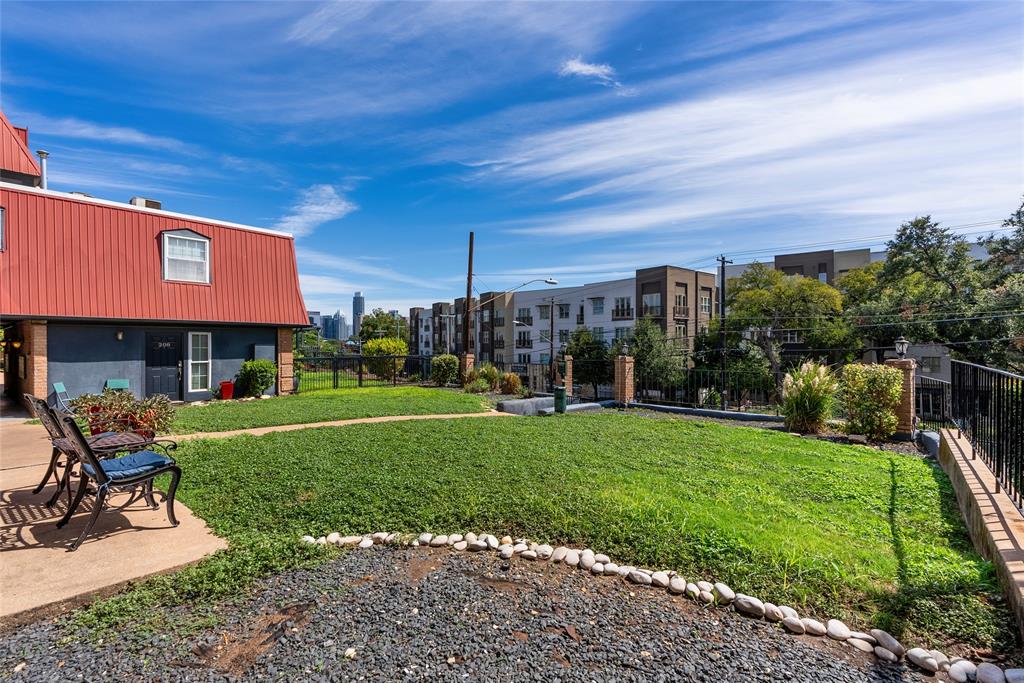 900 S Lamar BLVD # 307