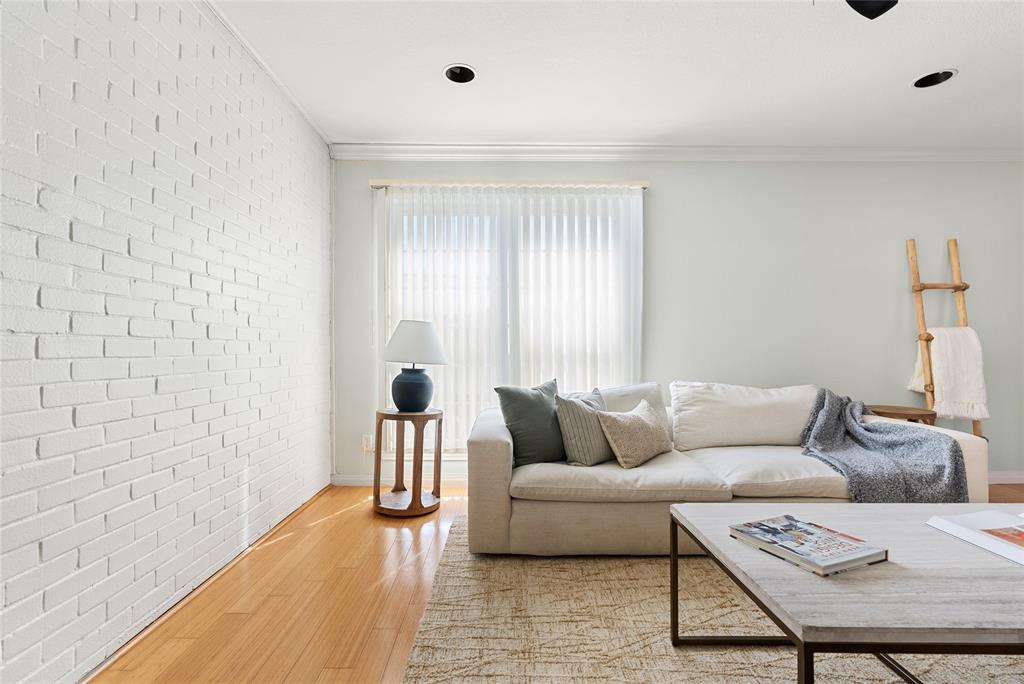 900 S Lamar BLVD # 307