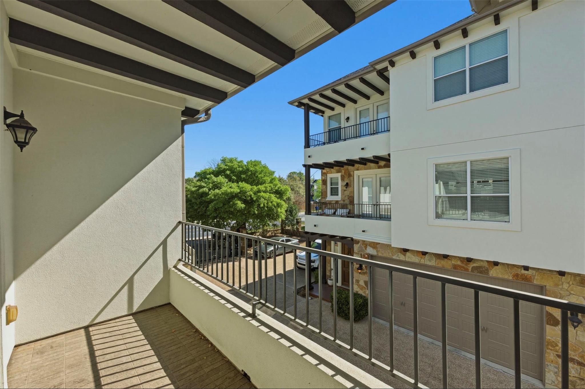 1621 Enfield RD Unit: E