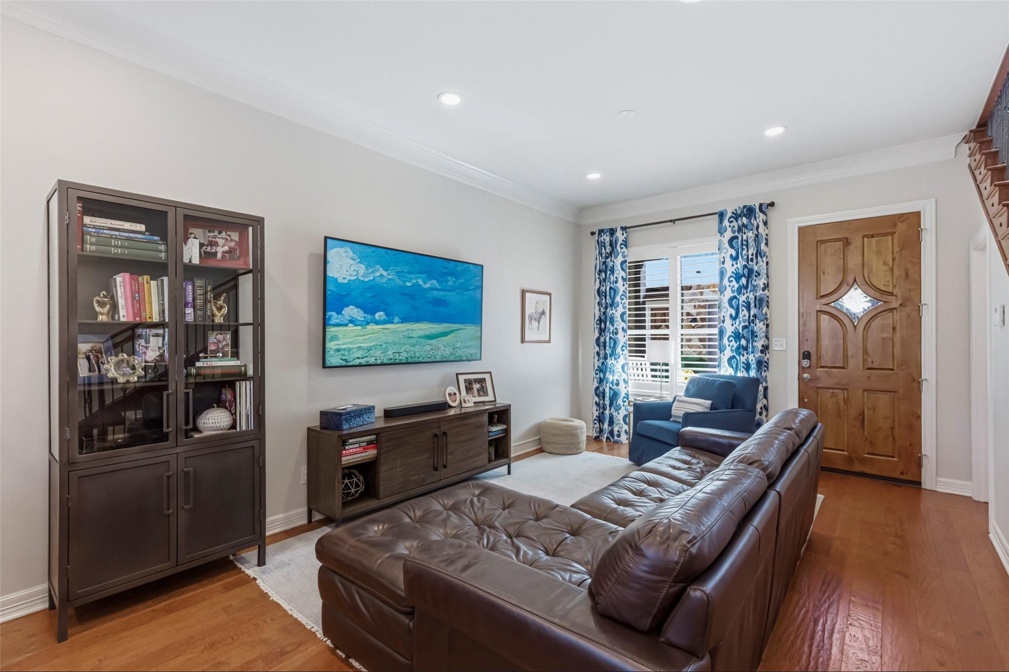 1621 Enfield RD Unit: E