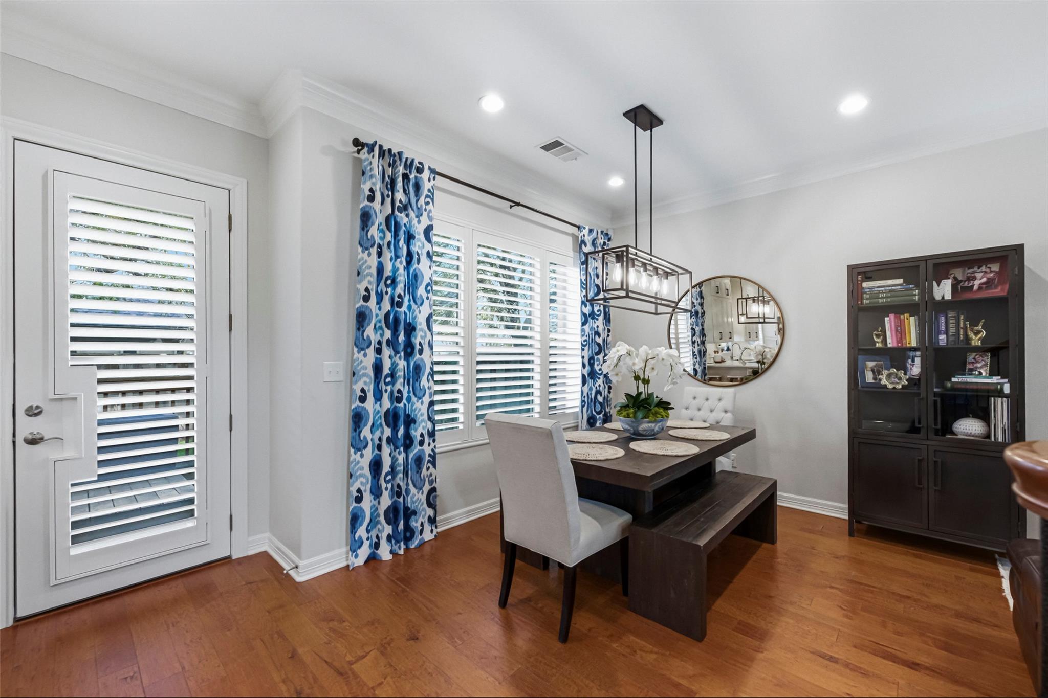 1621 Enfield RD Unit: E