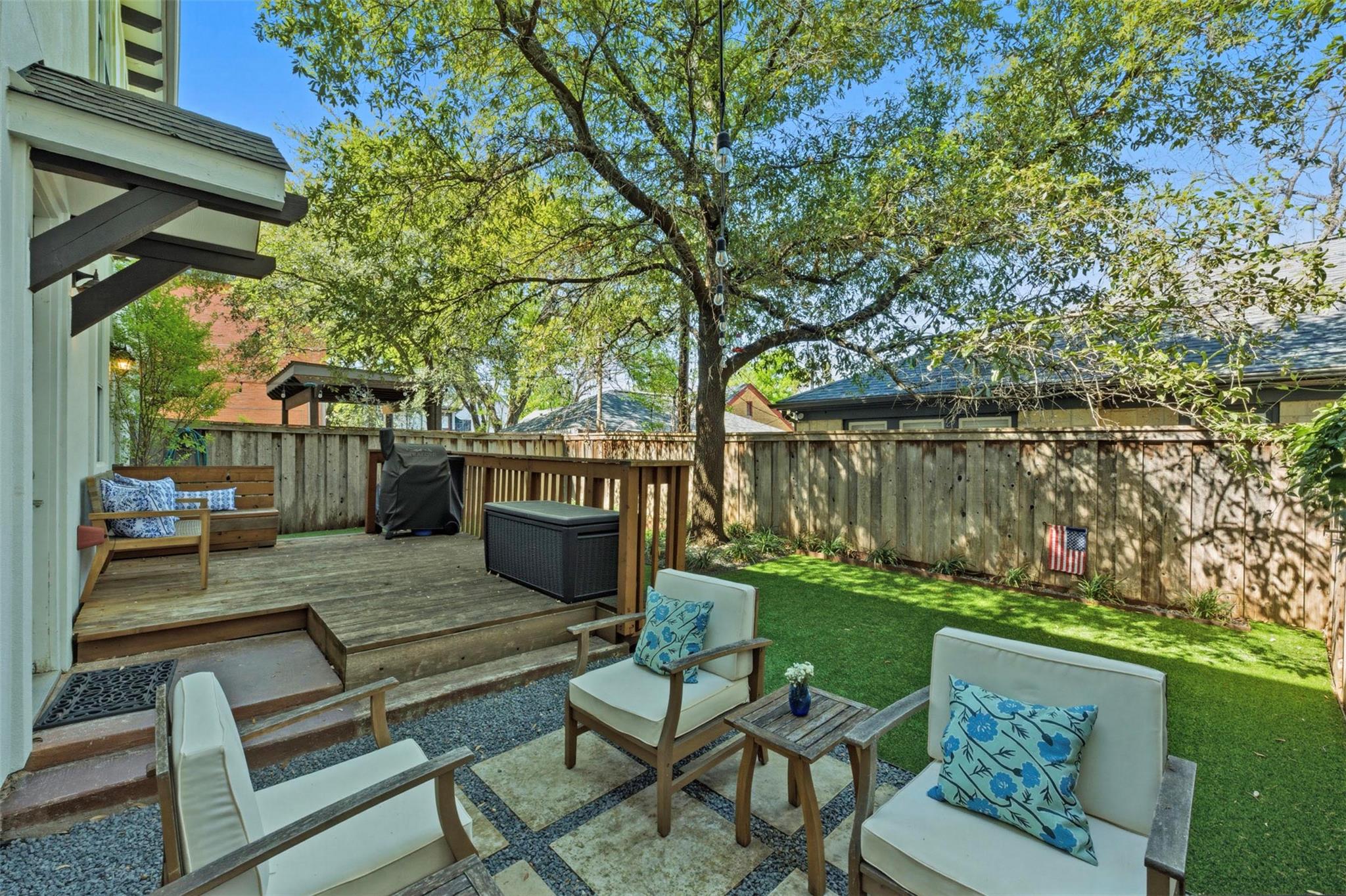 1621 Enfield RD Unit: E