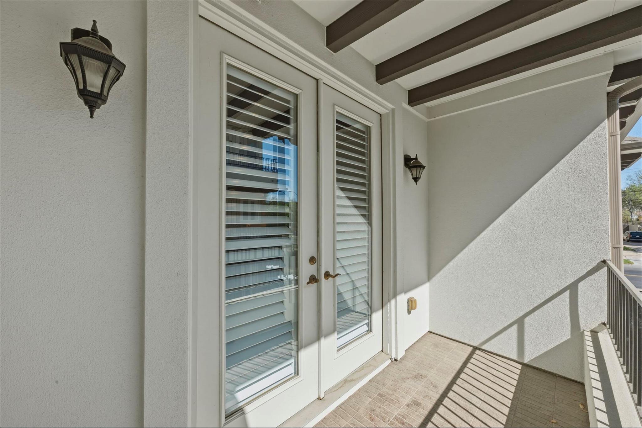 1621 Enfield RD Unit: E