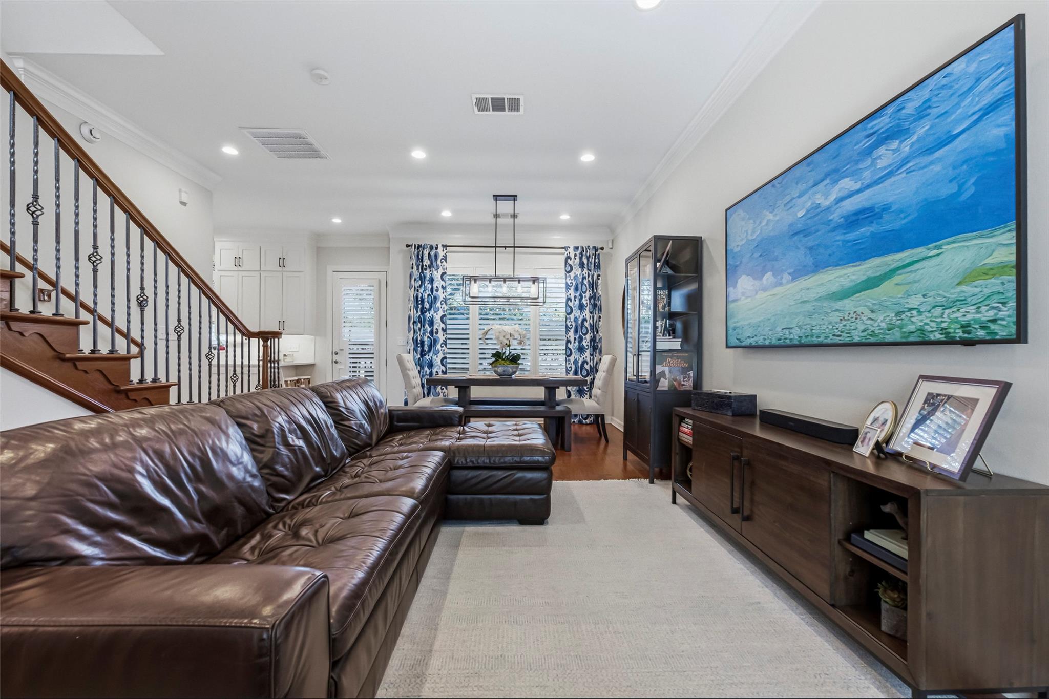 1621 Enfield RD Unit: E