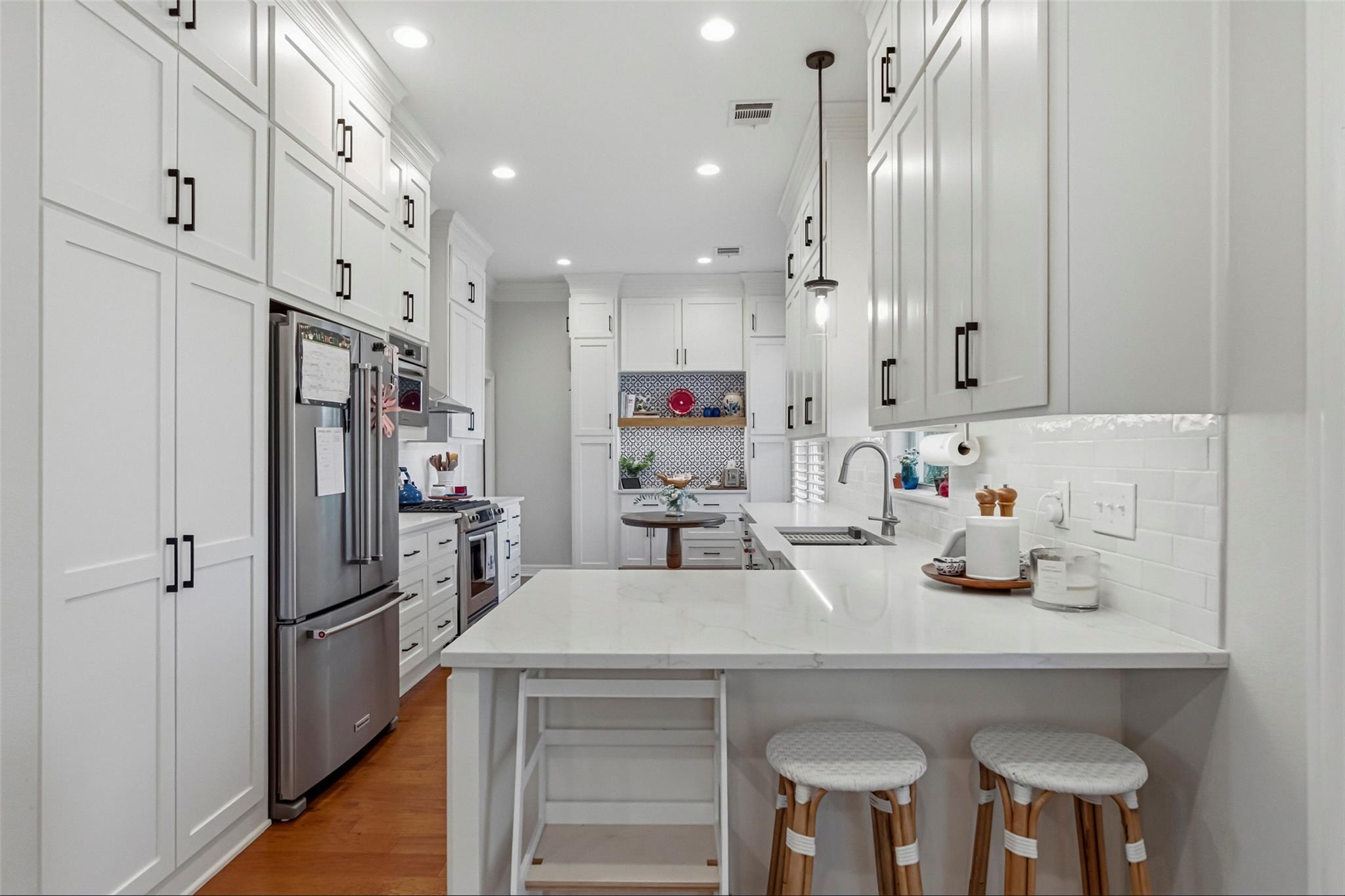 1621 Enfield RD Unit: E