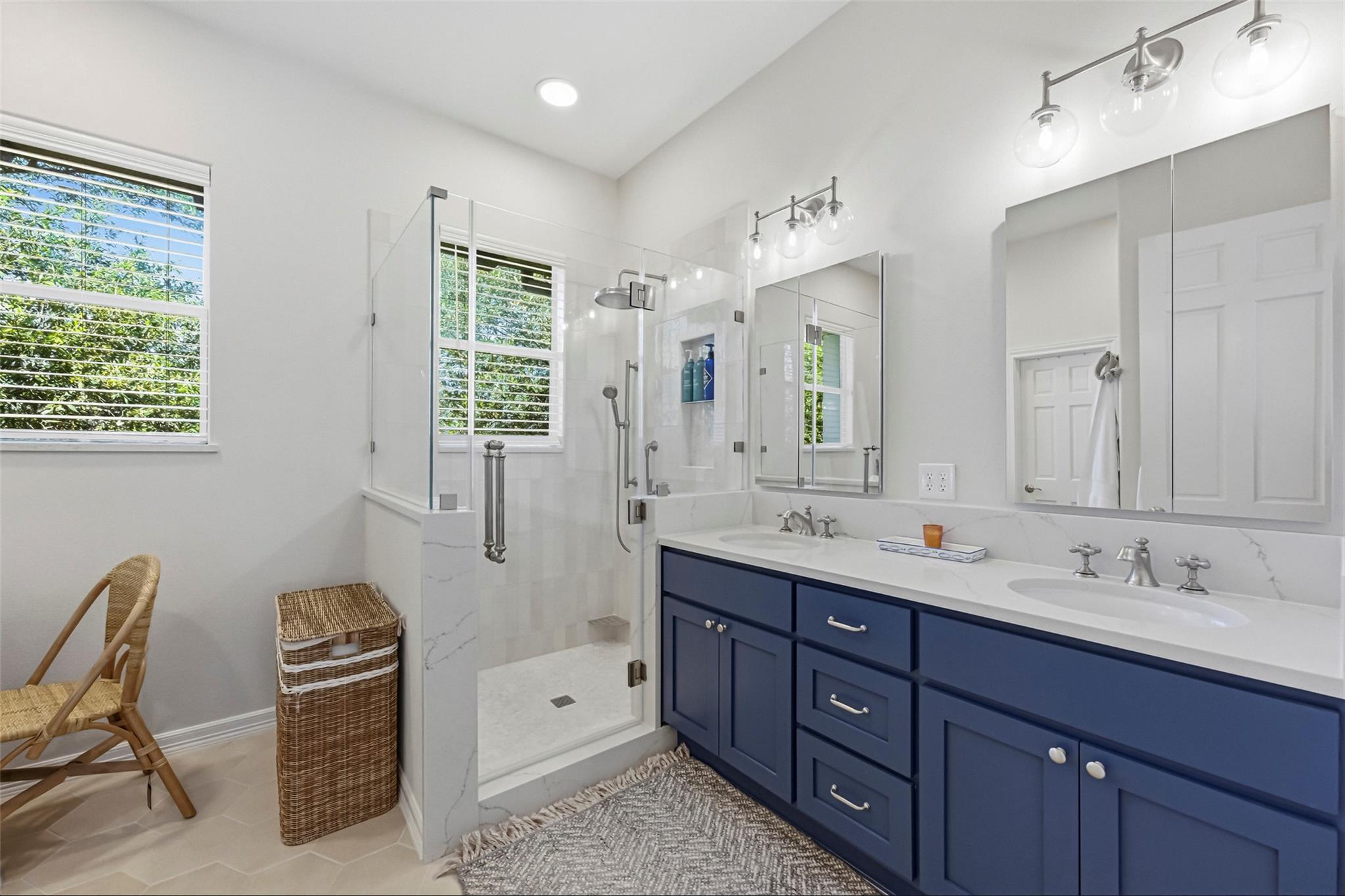 1621 Enfield RD Unit: E
