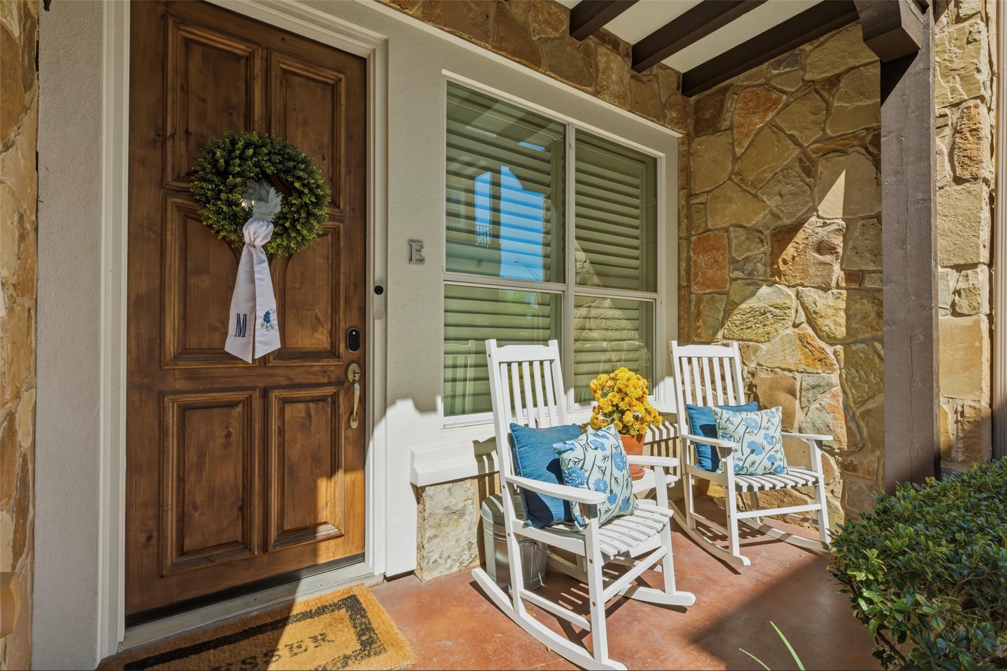 1621 Enfield RD Unit: E