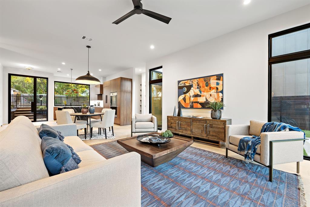 1606 Taylor Gaines DR