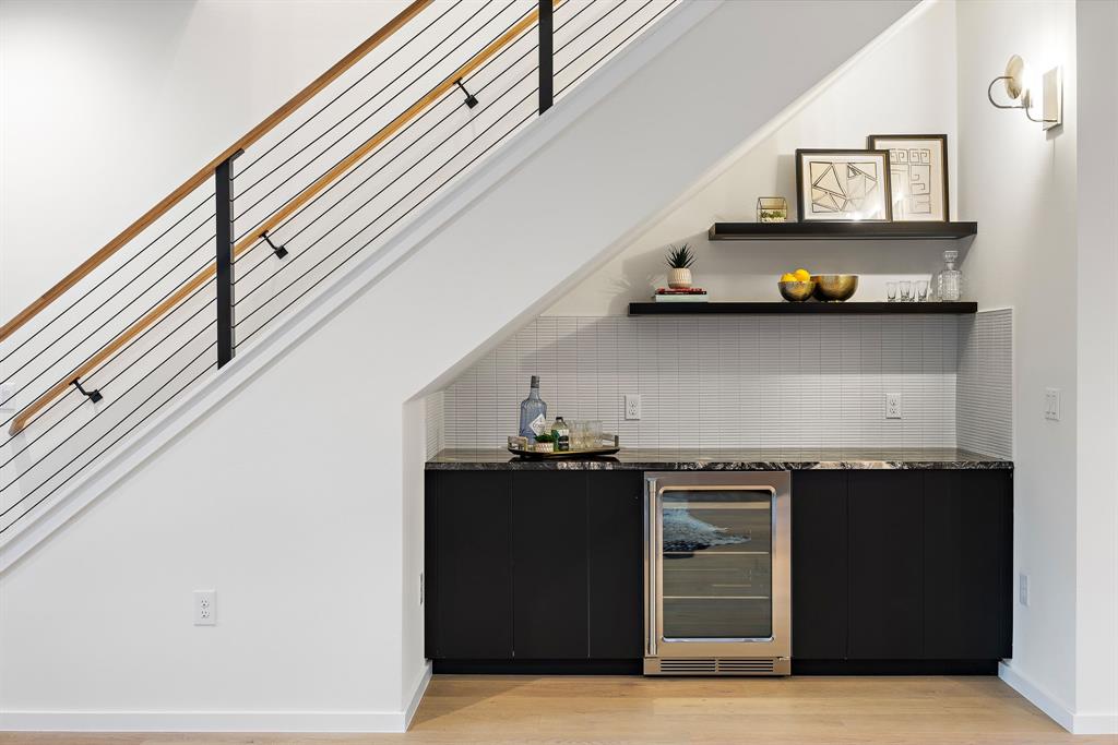 1606 Taylor Gaines DR