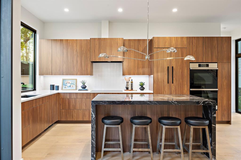 1606 Taylor Gaines DR