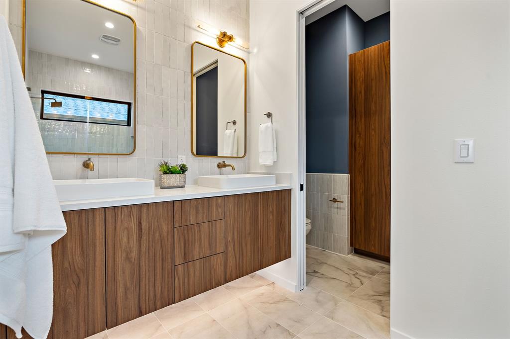 1606 Taylor Gaines DR