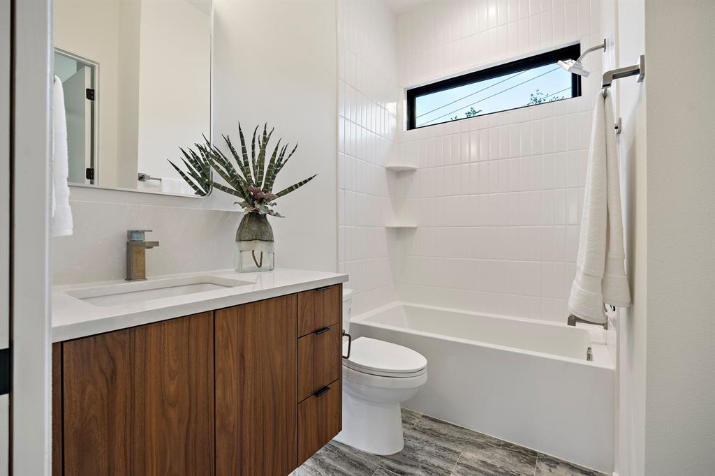 1606 Taylor Gaines DR