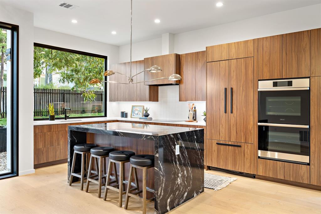 1606 Taylor Gaines DR