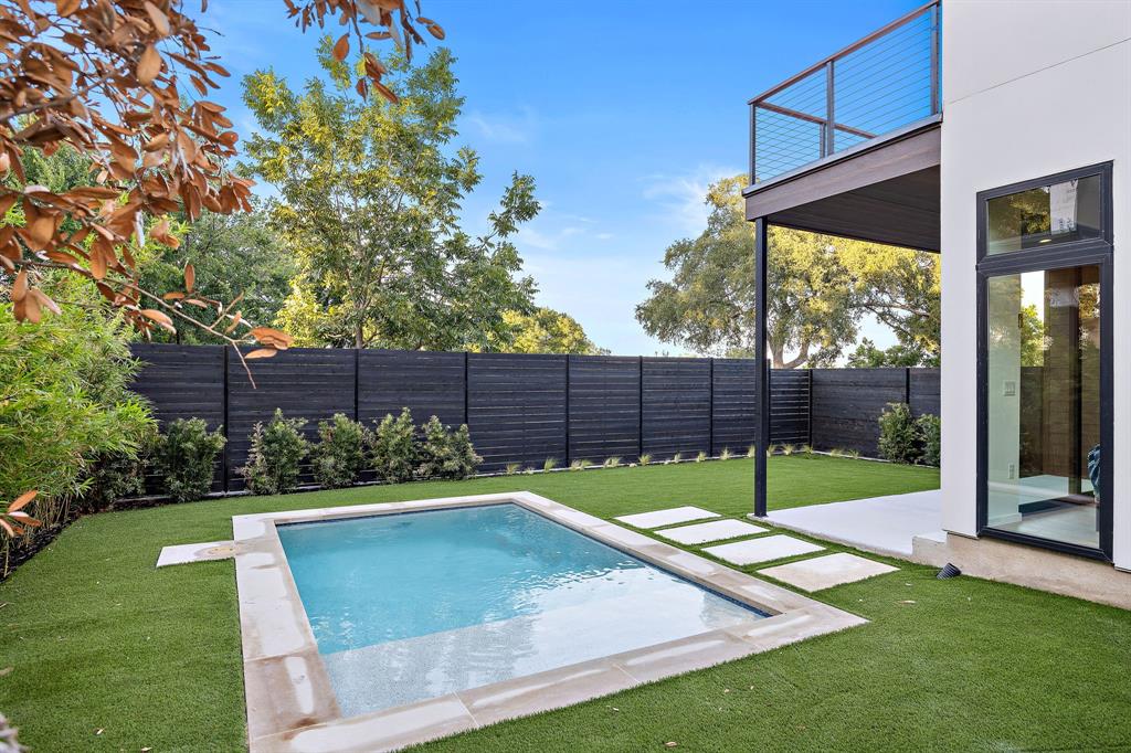 1606 Taylor Gaines DR