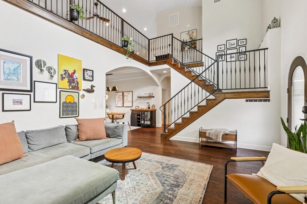 2307 Alta Vista Ave