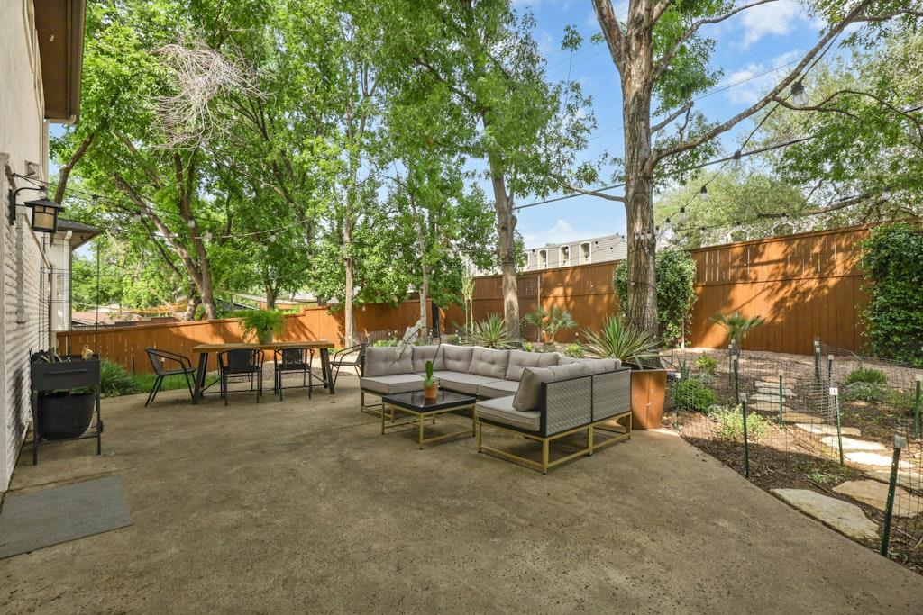 2307 Alta Vista Ave