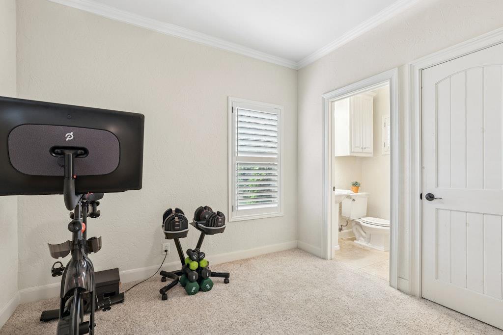 2307 Alta Vista Ave