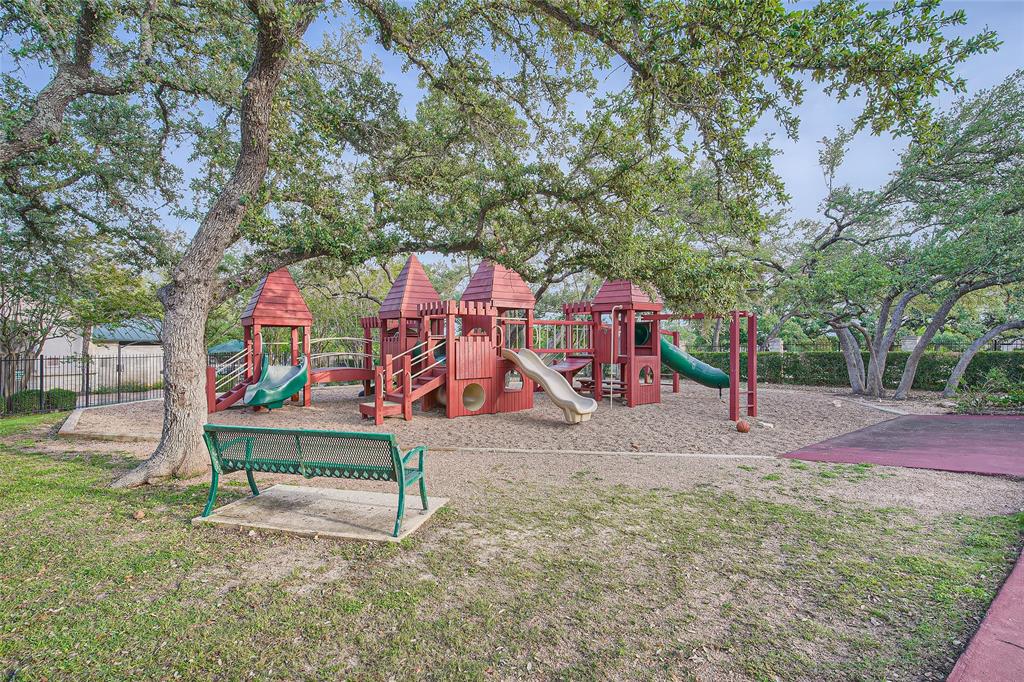 2325 Gilia DR