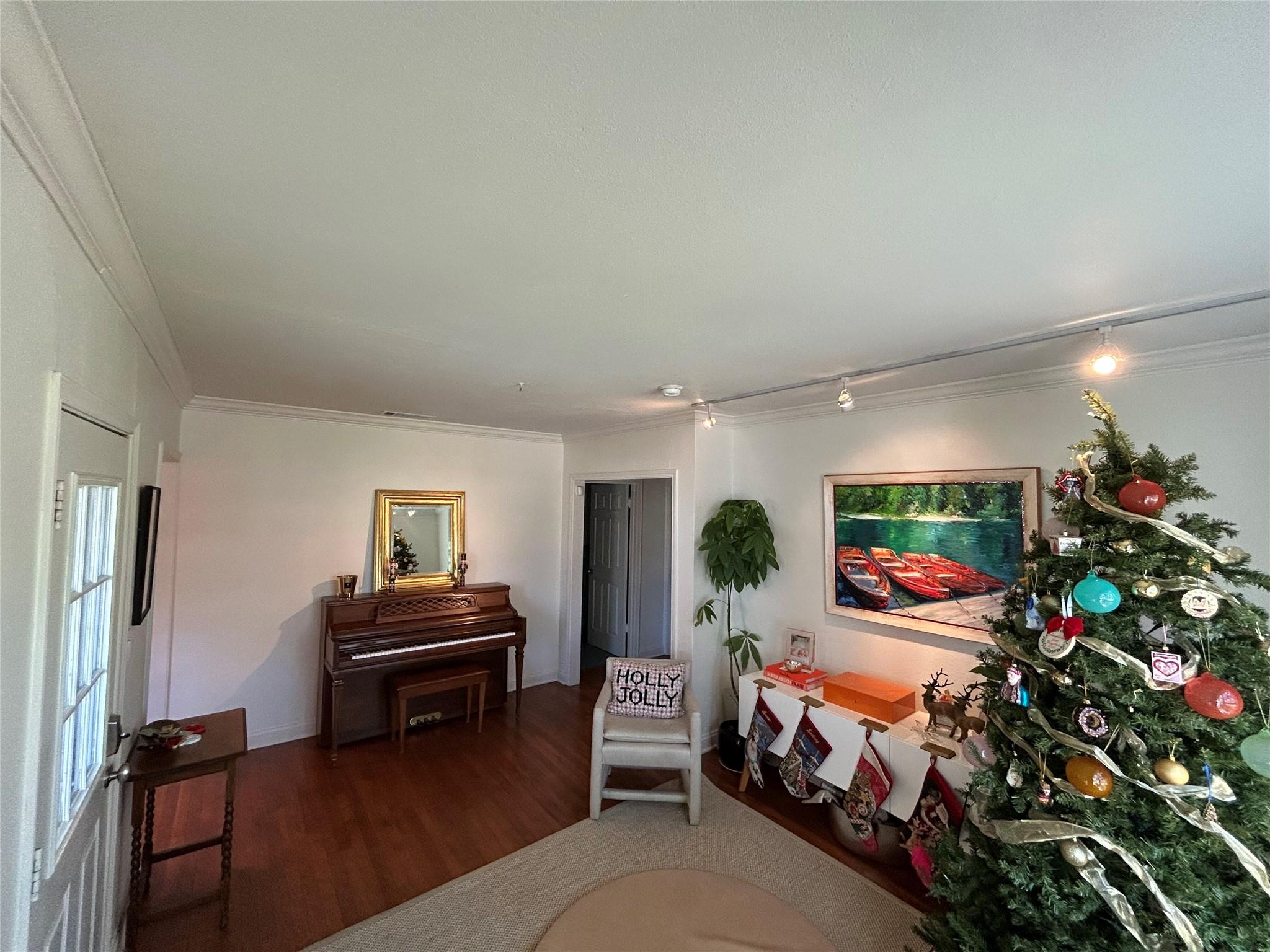 1304 W St Johns Ave