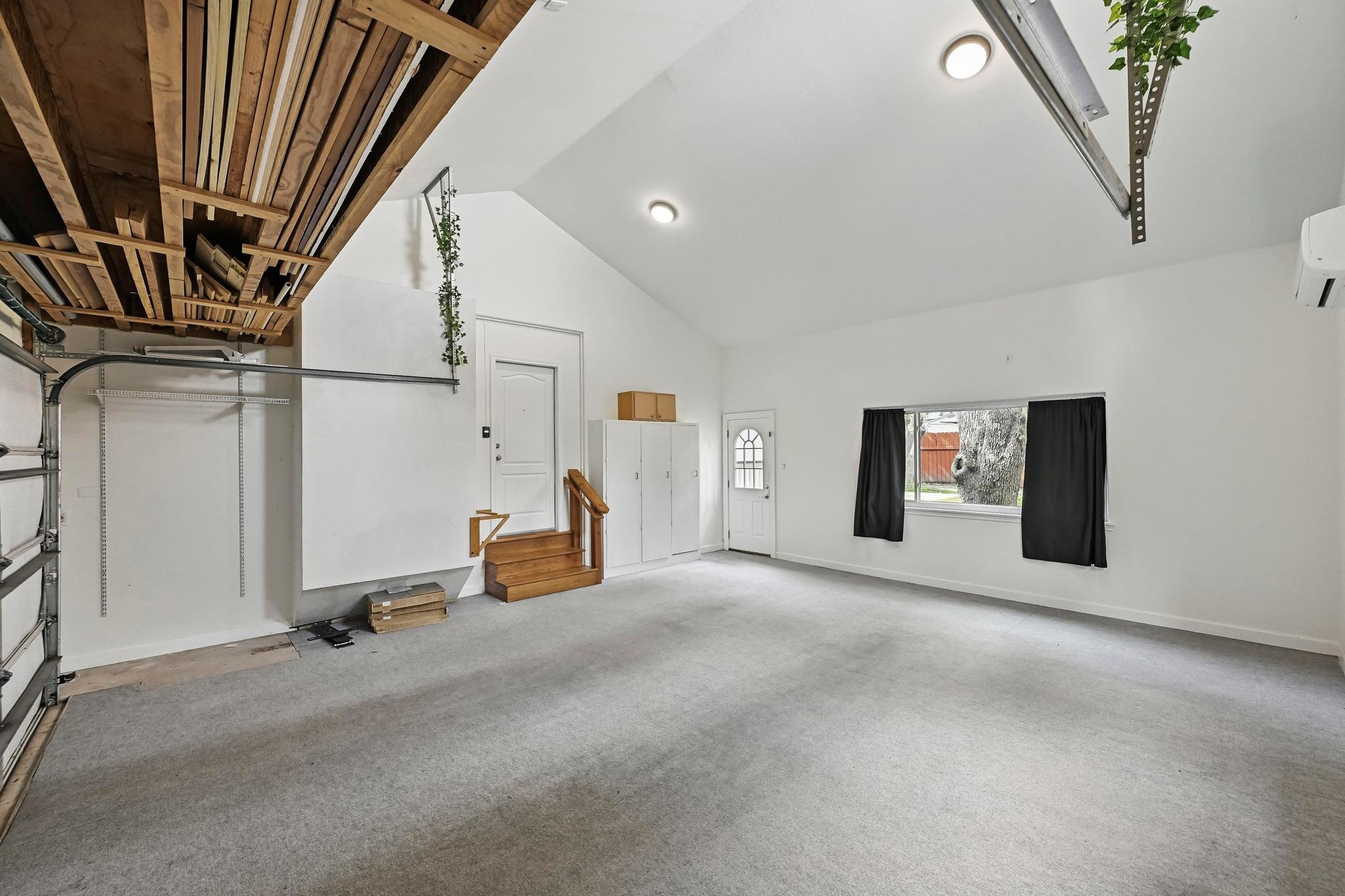 905 Juanita ST