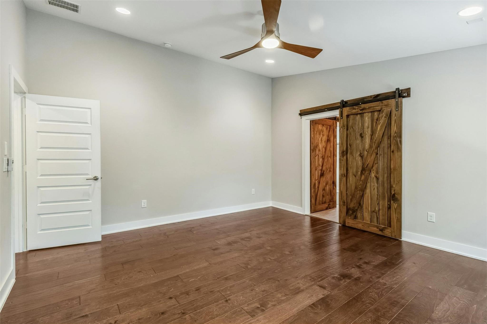 2304 Thornton RD # B