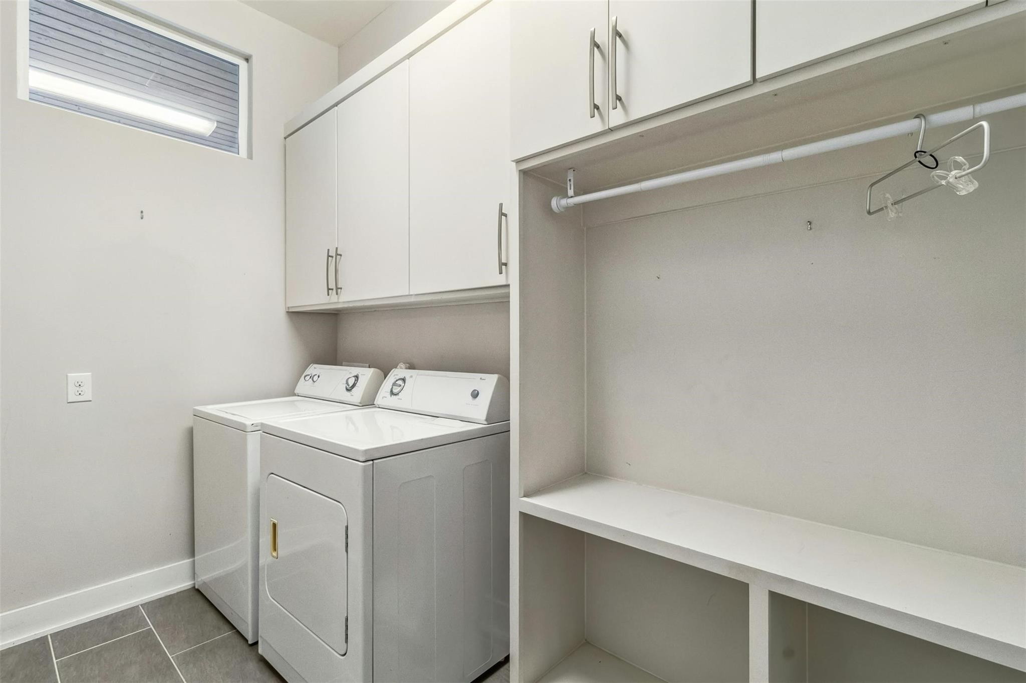 2304 Thornton RD # B