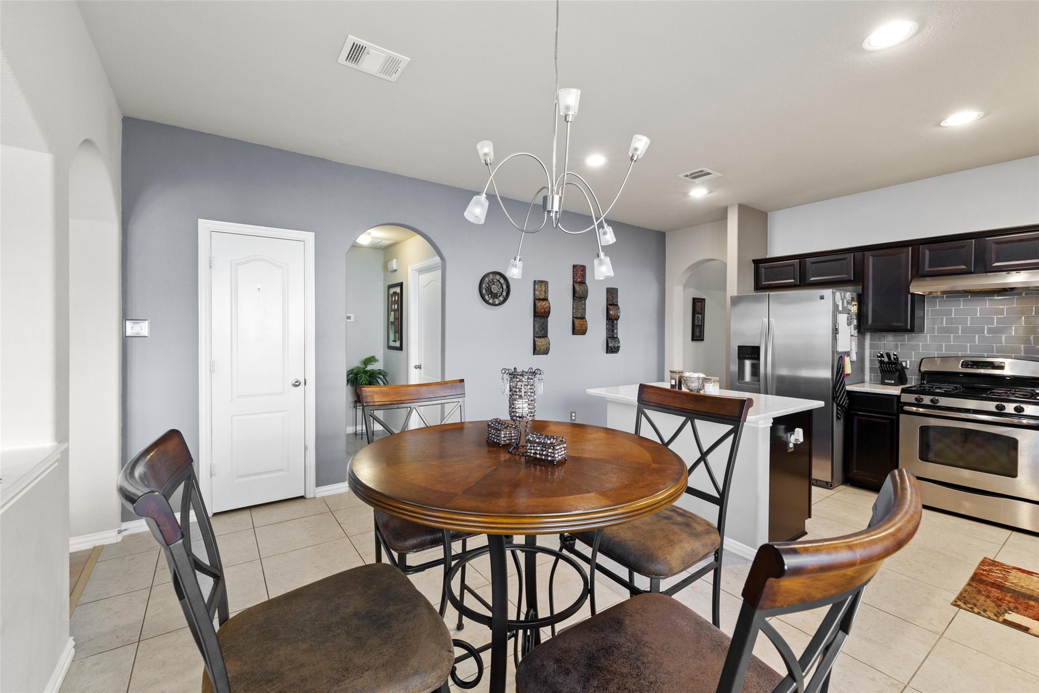 339 Strawberry Blonde DR