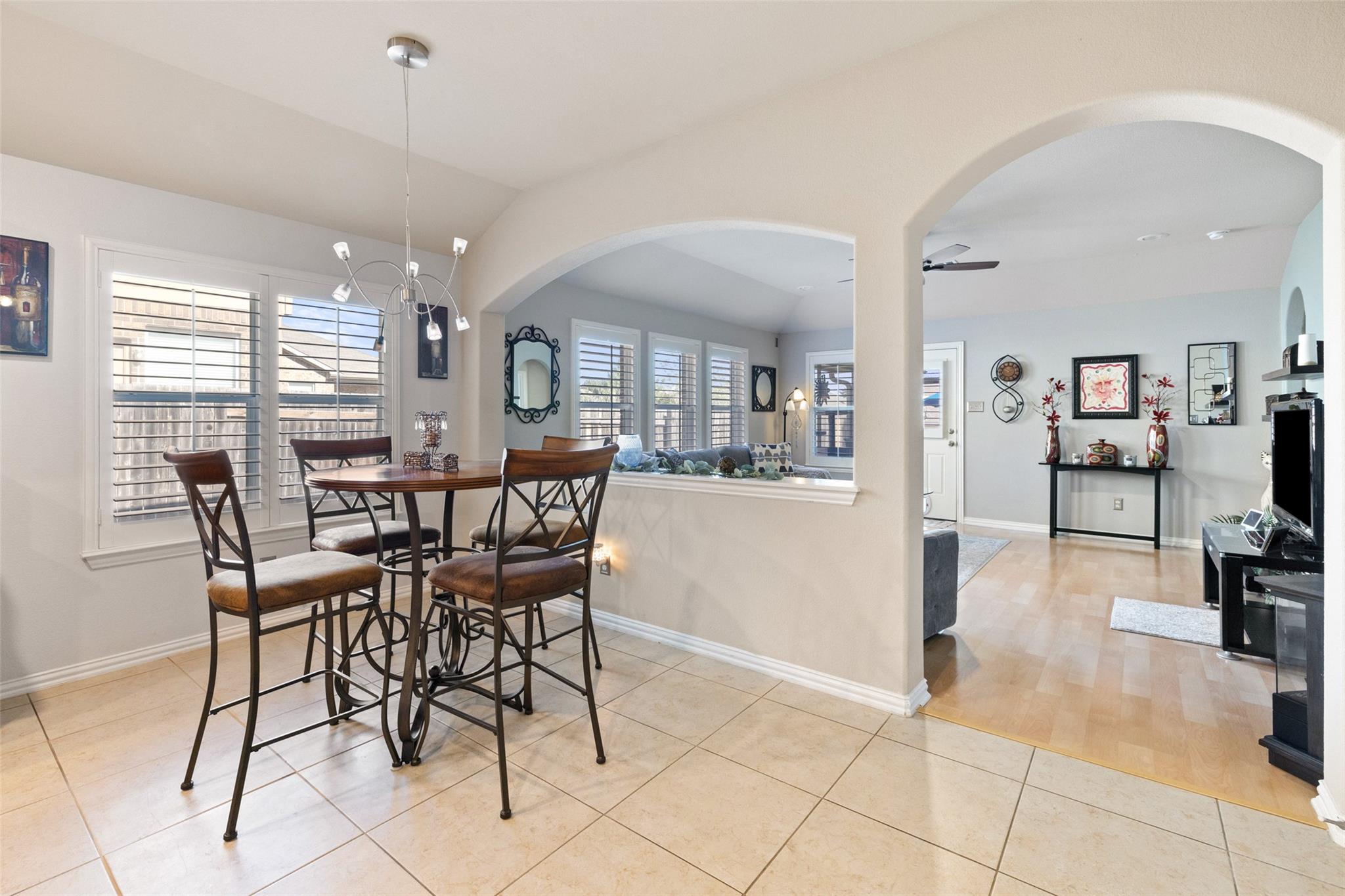 339 Strawberry Blonde DR