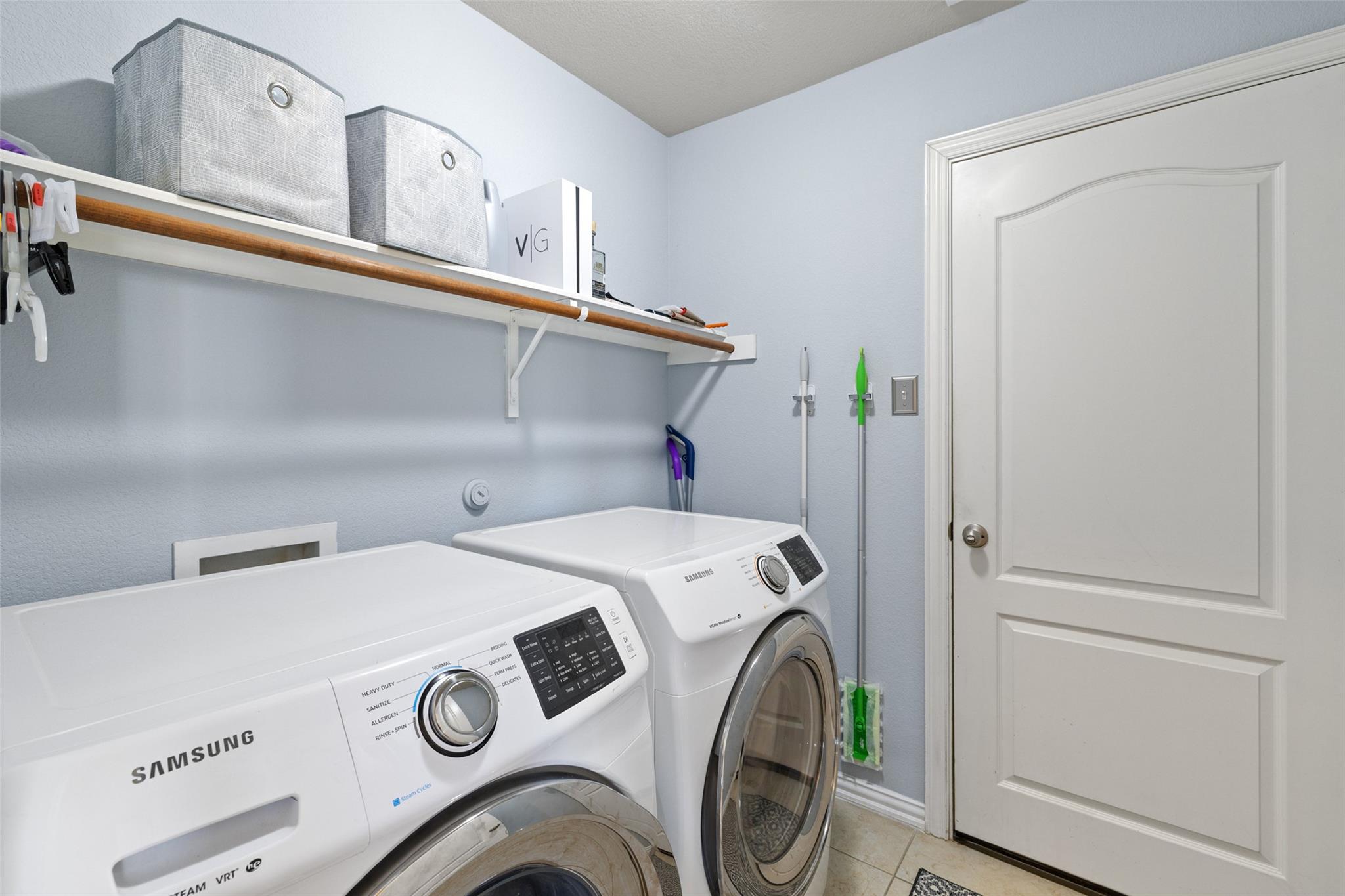 339 Strawberry Blonde DR