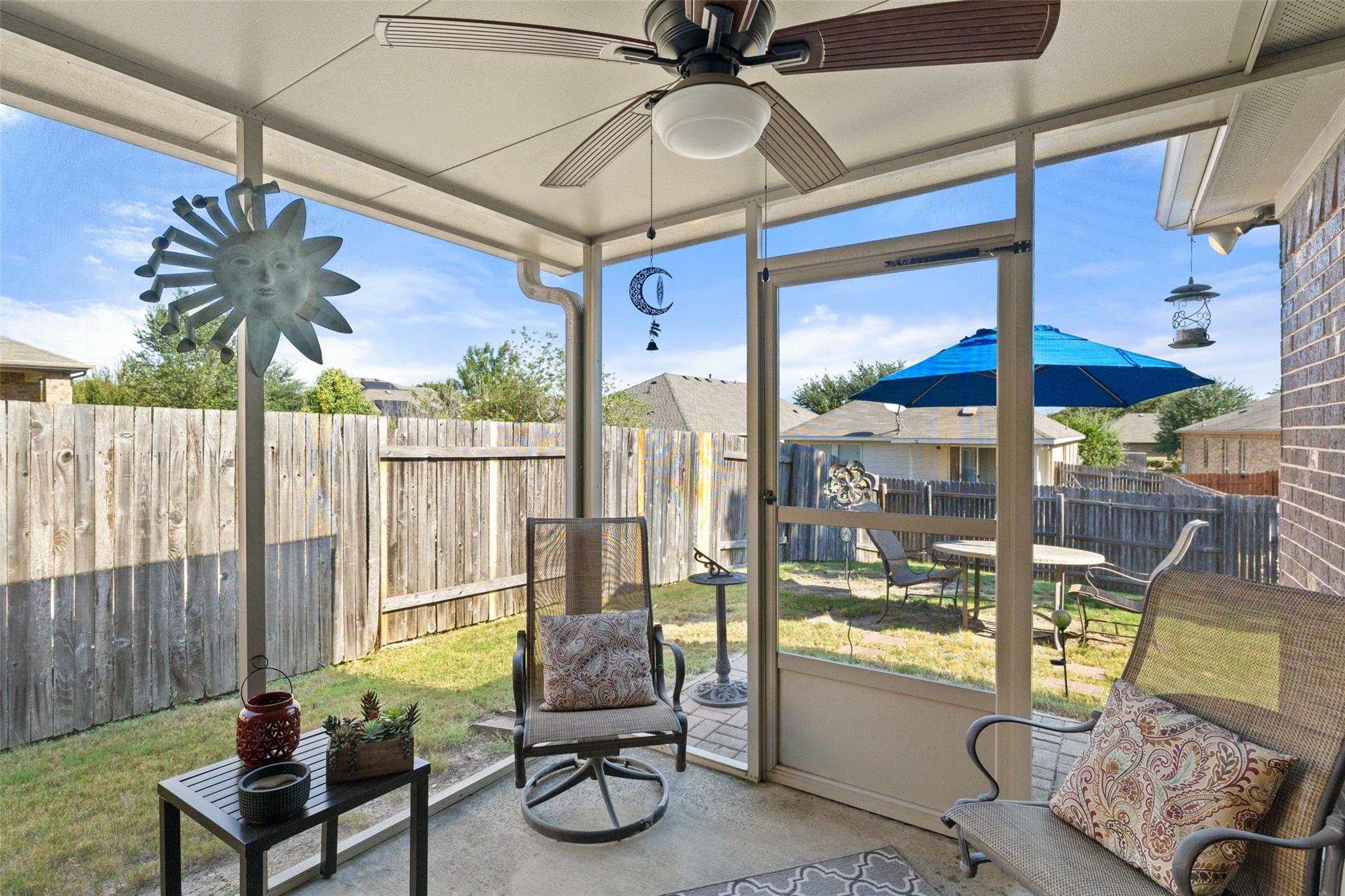 339 Strawberry Blonde DR