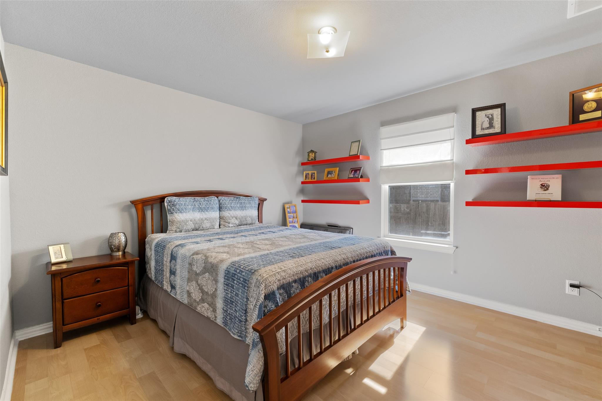 339 Strawberry Blonde DR