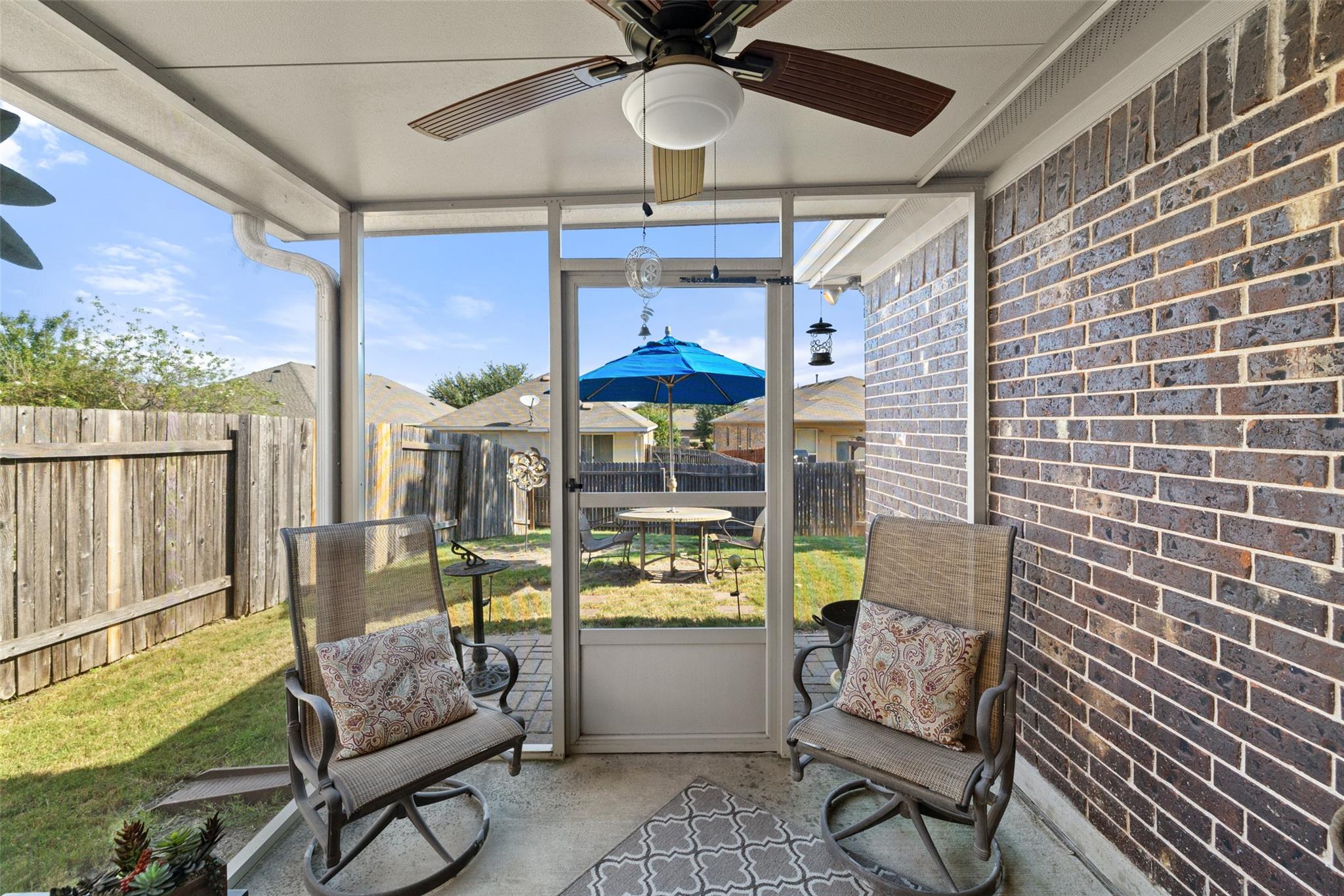 339 Strawberry Blonde DR