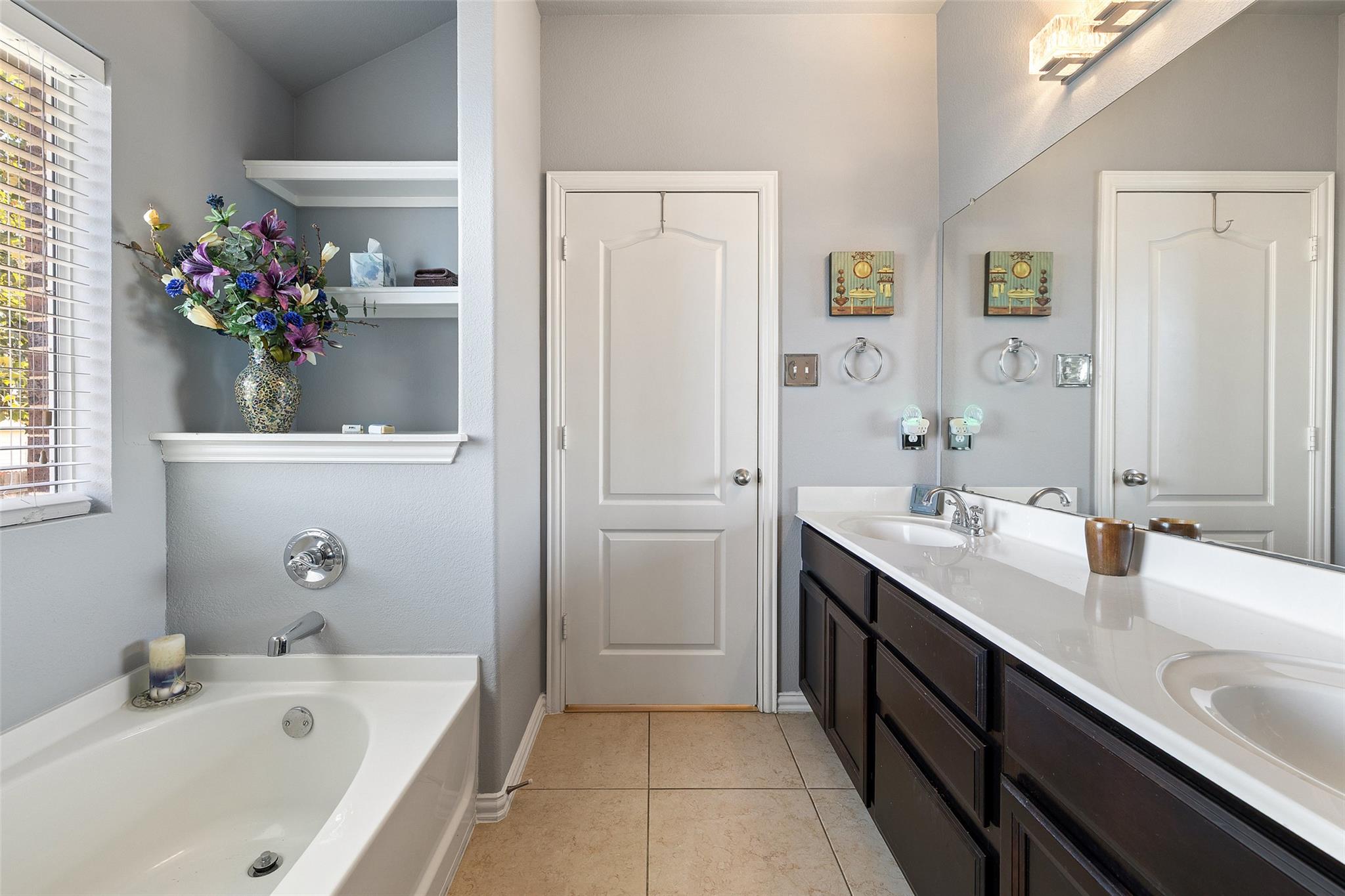 339 Strawberry Blonde DR