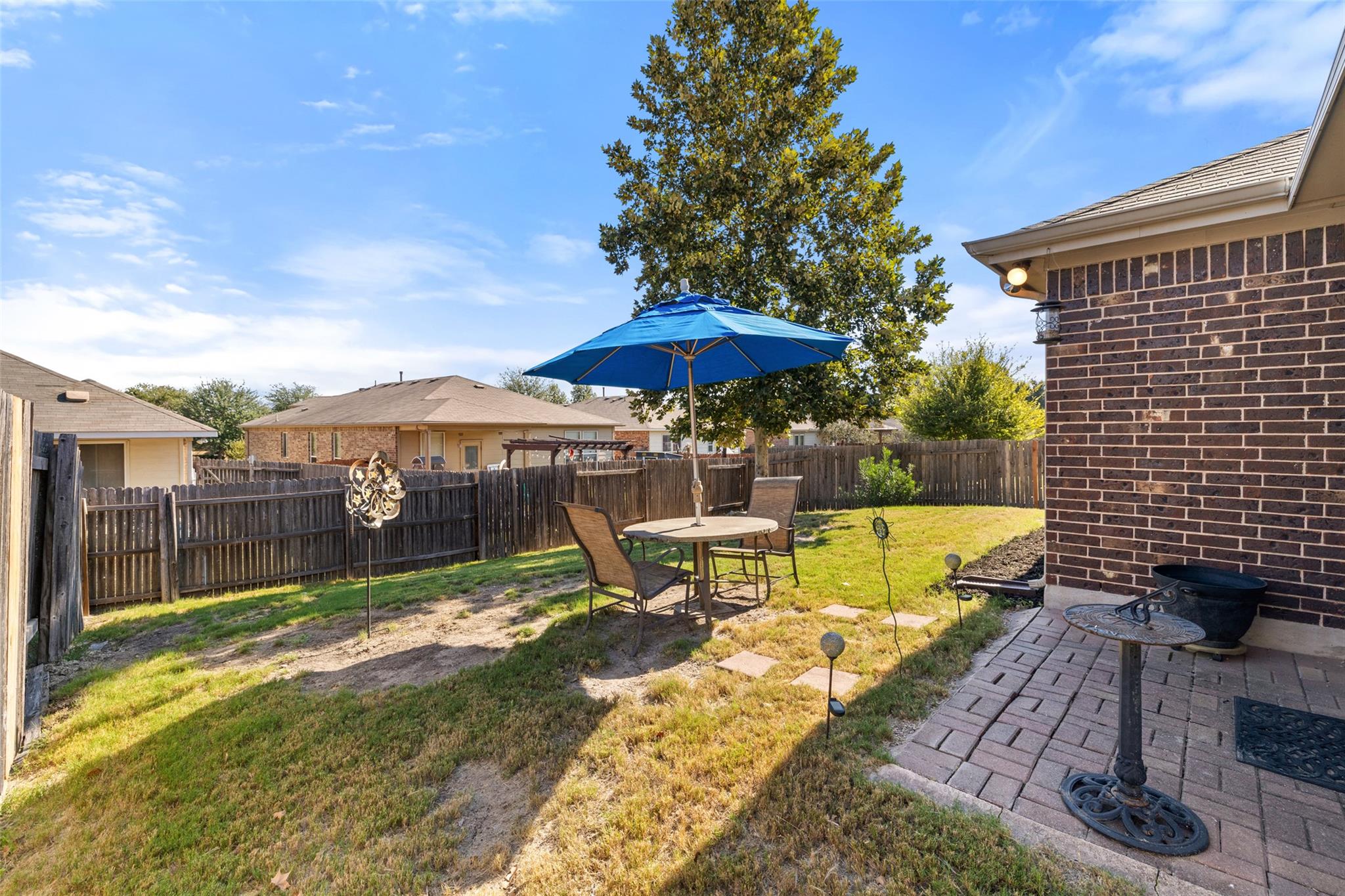 339 Strawberry Blonde DR